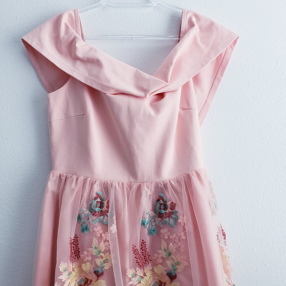 Gianni Bini Off The Shoulder Floral Midi Dress - Picture 3 of 11